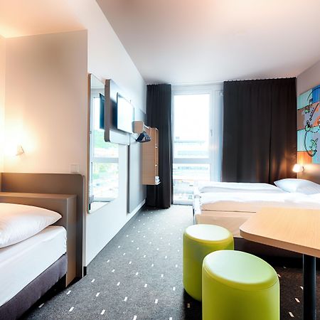 B&B Hotel Stuttgart-Neckarhafen Buitenkant foto