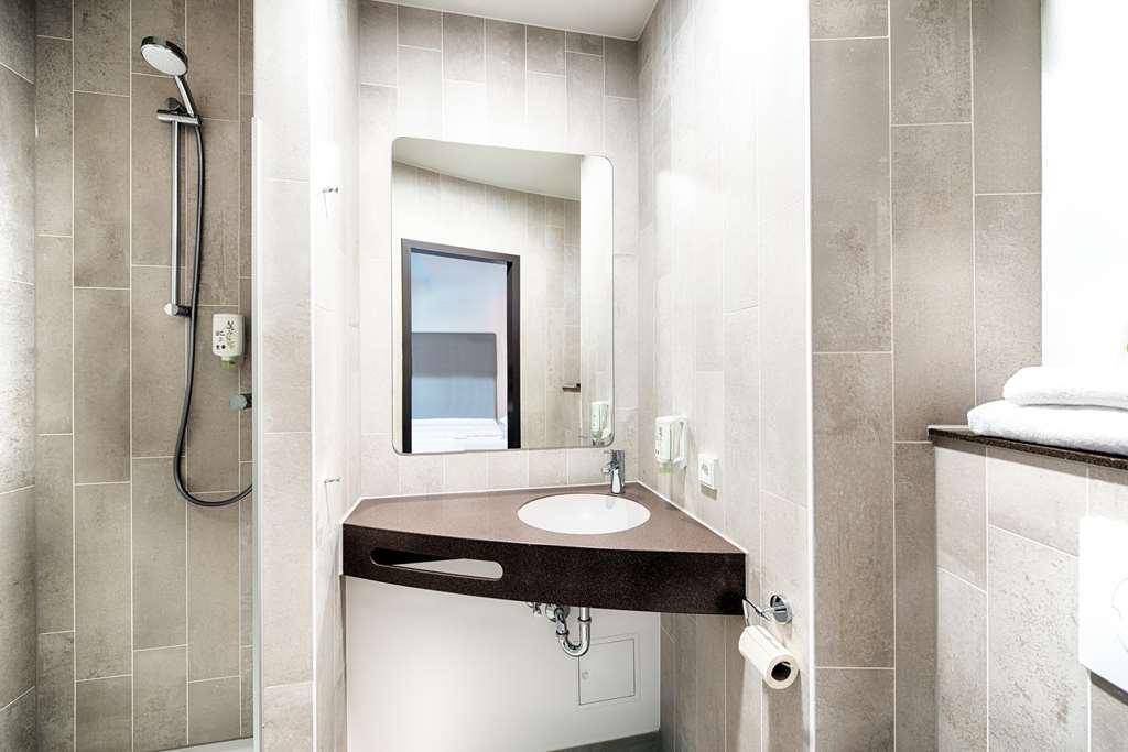 B&B Hotel Stuttgart-Neckarhafen Kamer foto